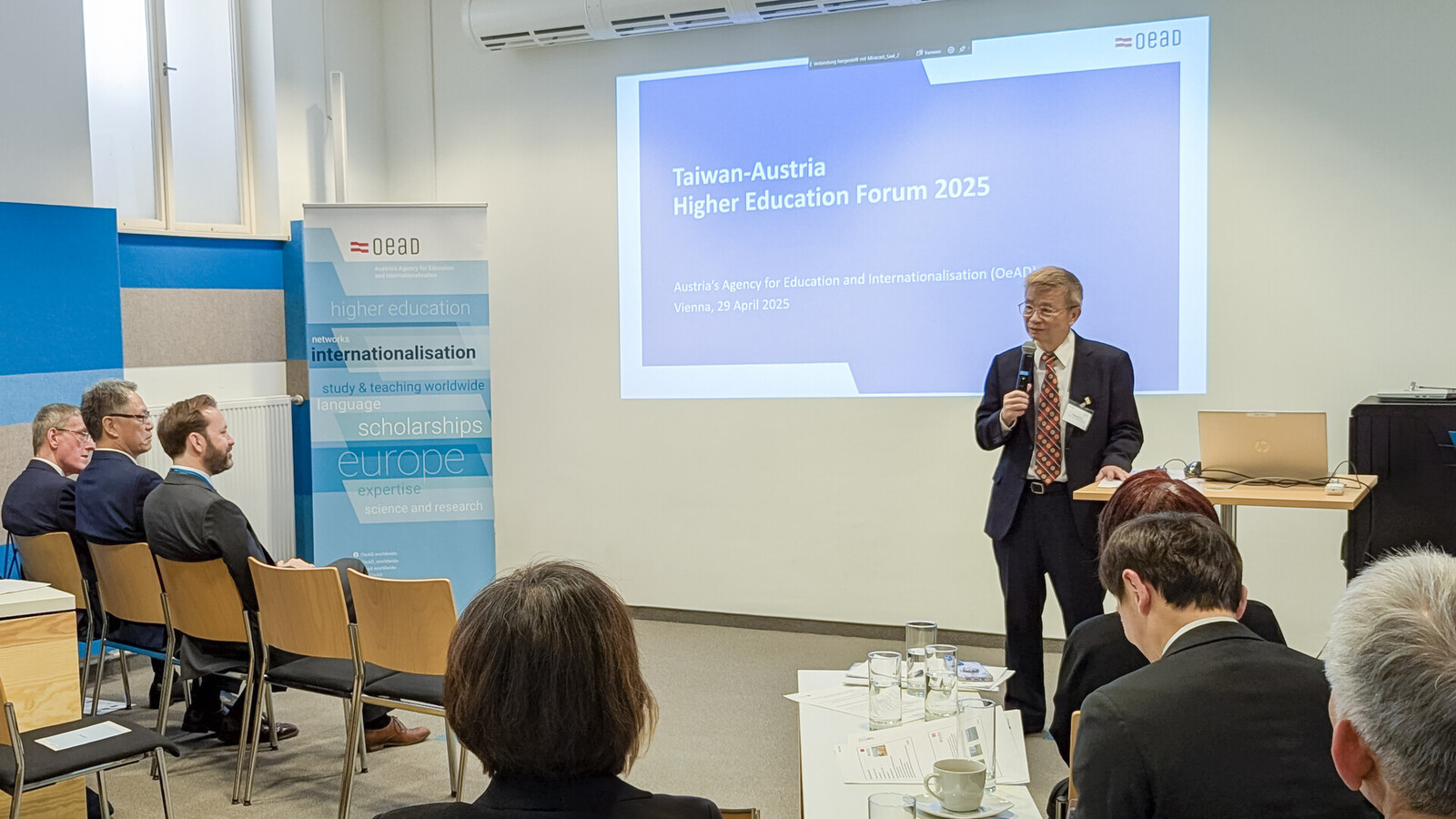 8. 論壇董事長致詞0429.jpg