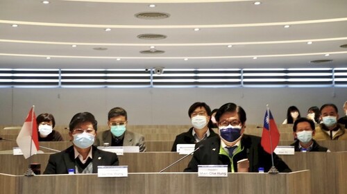 中國醫藥大學與新加坡國立大學共同舉辦第四屆雙邊研討會，有22位學者發表尖端學術研究論文