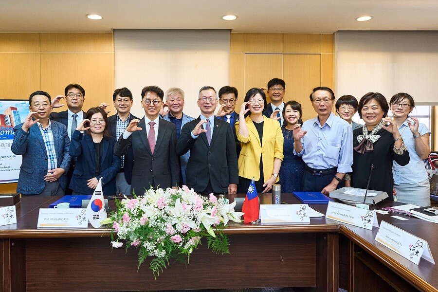 National Chengchi University and Kyung-In Universities Sign MOU, Creating a New Chapter of Collaboration and Exchange Between the Two Schools